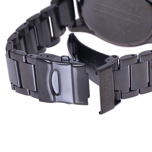 Nixon “Camden” all black finish stainless steel men’s/women’s watch. main image 4